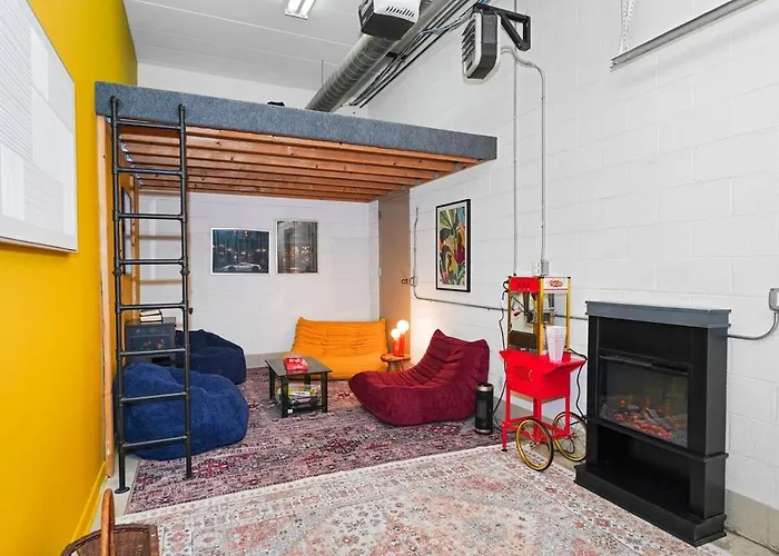 Huge 5br Heart Of Fulton Market Duplex Of Dreams